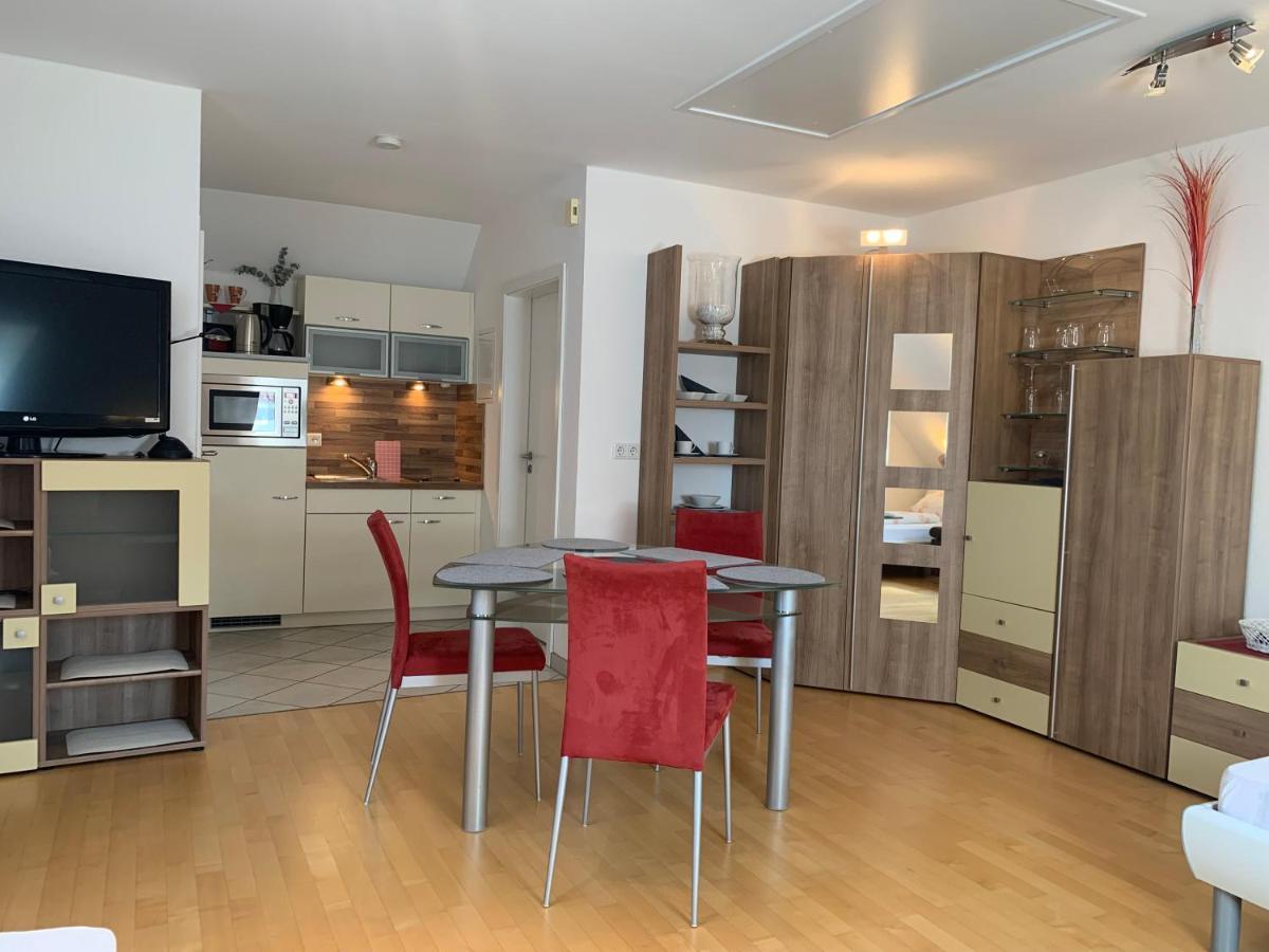 Schmitt Apartment